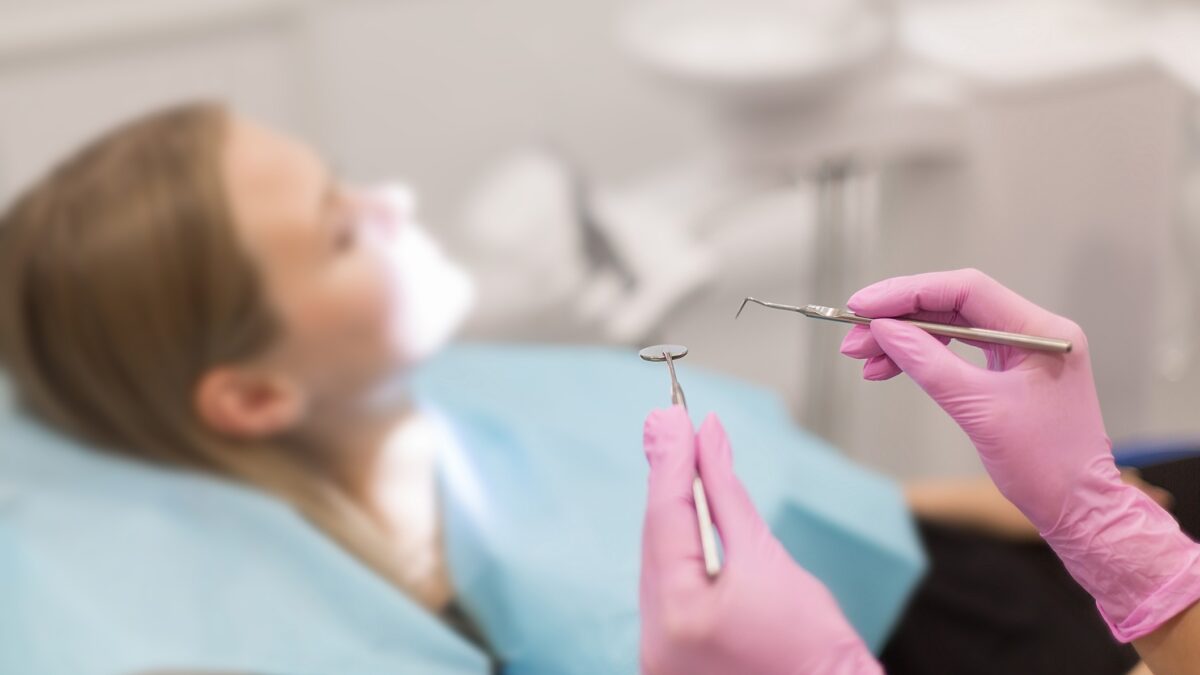 Cavities Are Treated at a West Vancouver Dental Clinic