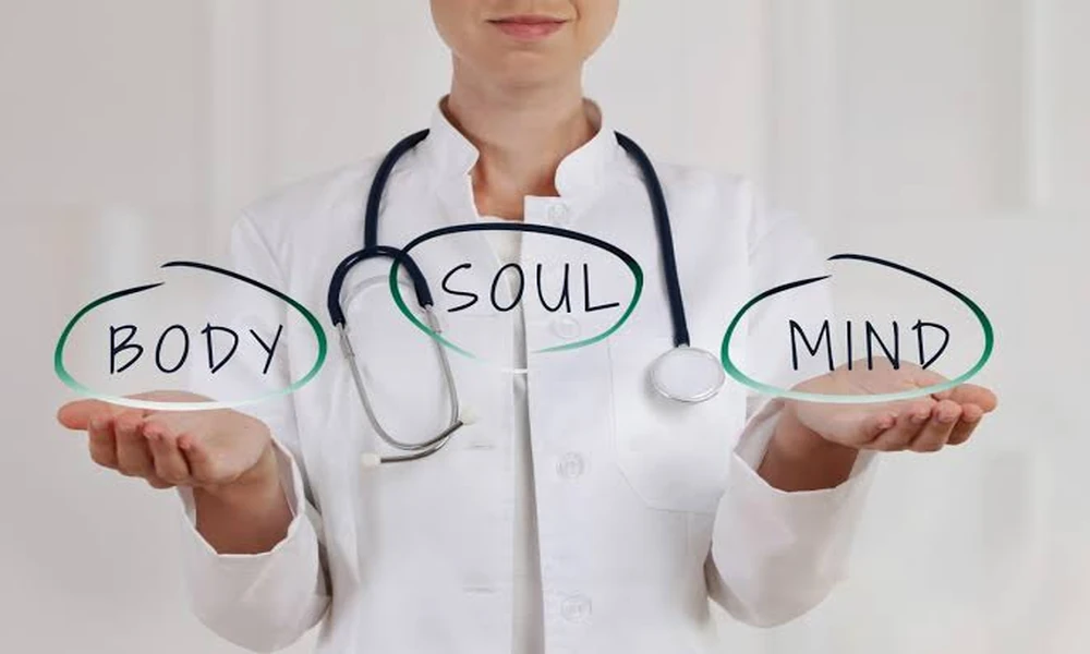 How a Holistic Doctor in Nashville, TN Can Help You Look Beyond Symptoms